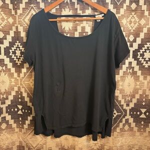 White Crow Women’s Black Short Sleeve Shirt, Cut out / Keyhole Back, Size XL